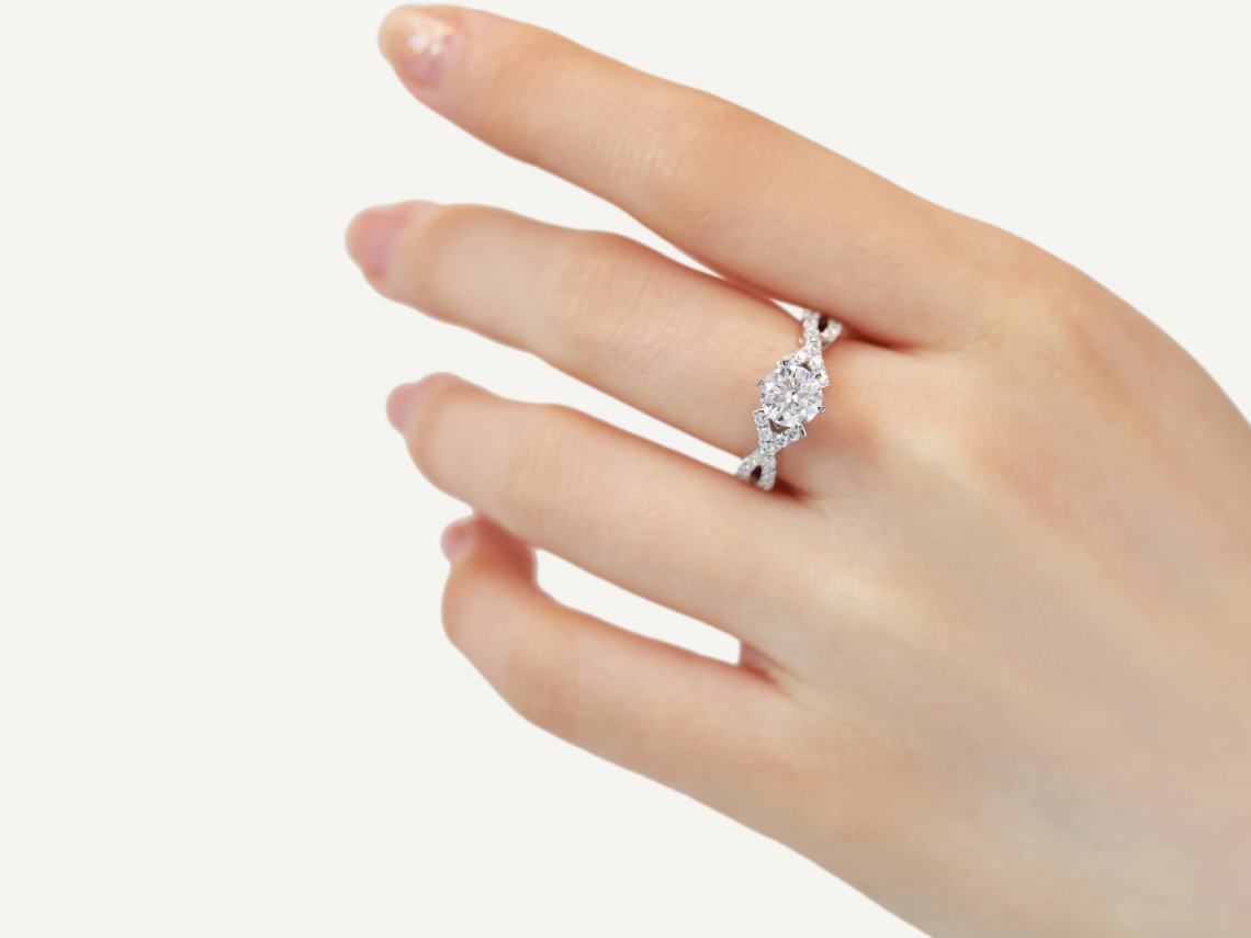 Ring00380